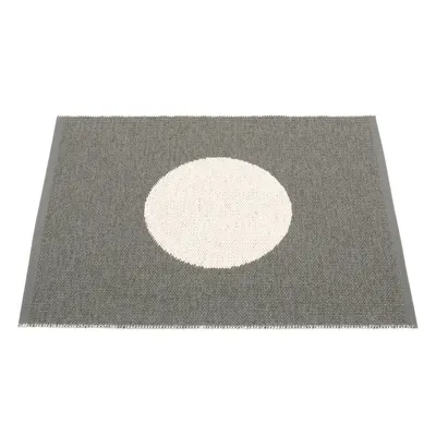Covor pentru exterior și interior gri închis 70x90 cm Vera Charcoal – Pappelina
