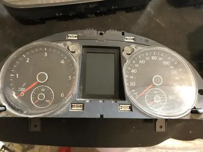 Ceasuri bord anglia 3c8920970p Volkswagen Passat CC (2008-2012) 2.0 tdi