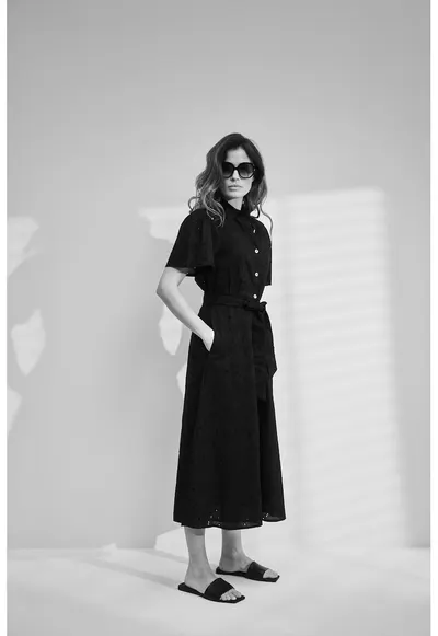 Rochie evazata cu nasturi neagra - Negru