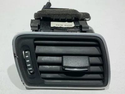 Grila ventilatie dreapta fata 3AC819702A Volkswagen Passat B7 (2010-2014)