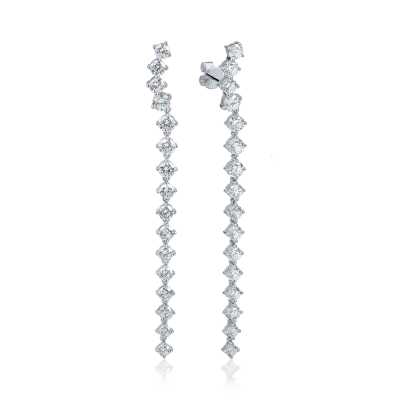 Cercei lungi din aur alb cu diamante de 4.8ct