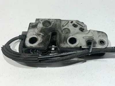Broasca capota fata / motor 5M1823509 Volkswagen Golf 5 Plus (2004-2008)