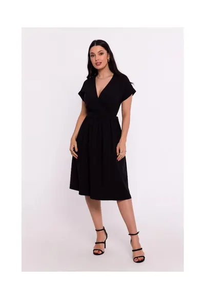 Rochie pe pliu cu legatura in talie
