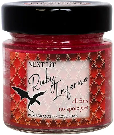 Lumânare parfumată Next Lit Dragon Fire - Ruby Inferno, 100 g