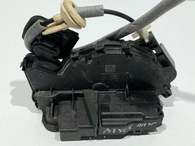 Broasca usa dreapta spate 5TA839016D Volkswagen Passat B8 (2014-2019)