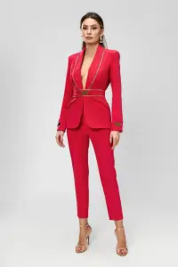 Compleu elegant cu sacou cambrat si pantaloni conici cu talie inalta