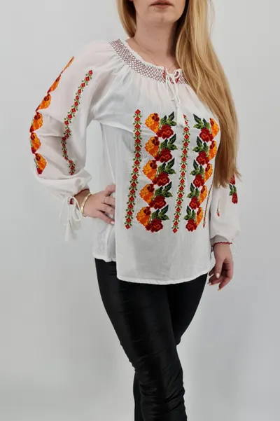 Ie Traditionala Cosmina