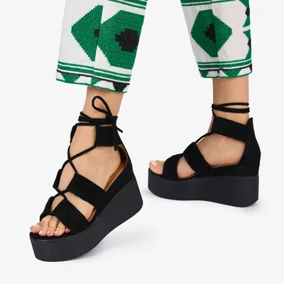 Sandale Dama din Piele Ecologica Intoarsa cu Platforma Crl1023 Culoare: Negru