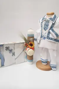 Set Botez Traditional Raul 3 piese Botez Traditional : costumas, lumanare si trusou