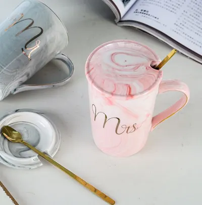 Pahar cu capac Morello - Mrs, cu linguriță, 400 ml, Pink