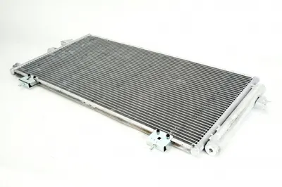 Condensator climatizare potrivit (cu uscator) TOYOTA RAV 4 2.0 D-4D 4WD 01-116 km, 2.0 VVTi 00-4WD 150c.p., 1,8