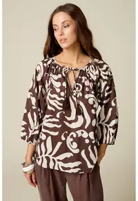 Bluza cu maneci 3/4 si imprimeu grafic - Alb/Maro inchis