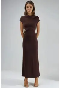 Rochie midi maro - jerseu - cu accesoriu piatra
