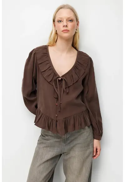 Bluza dama - bluza cu volane si decolteu in V - maro - textil