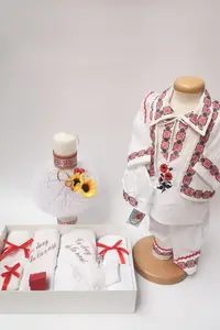 Set Botez Traditional Raul 5 - 3 piese Botez Traditional: trusou, lumanare, costumas