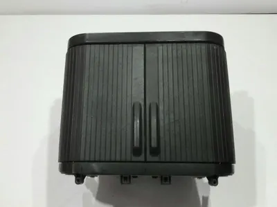 Compartiment / spatiu depozitare 68104-eq000 Nissan X-Trail (2001-2007)