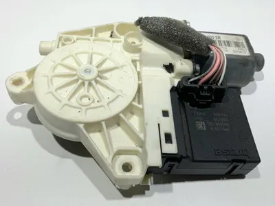 Motoras macara geam stanga spate 827310002R Renault Megane 3 (2008-2012)