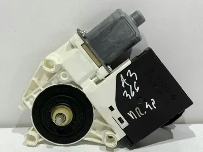 Motoras macara geam dreapta spate 8P4959802D Audi A3 (2003-2008) [8P1]