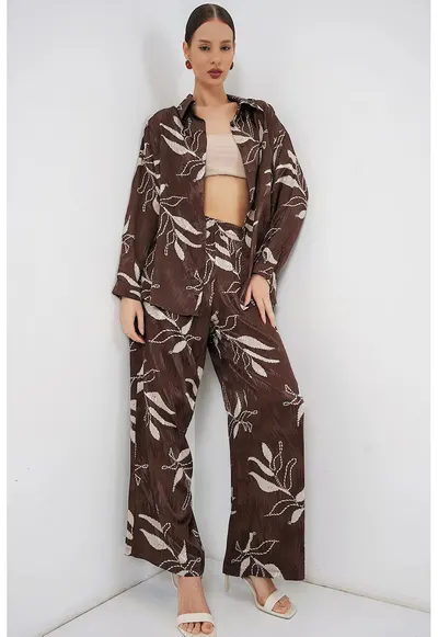 Compleu cu camasa florala si pantaloni largi - Maro deschis