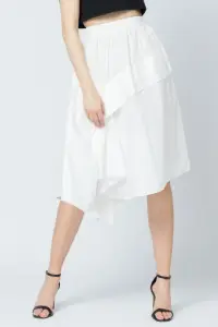 Fusta alba, eleganta, din bumbac satinat cu volan aplicat