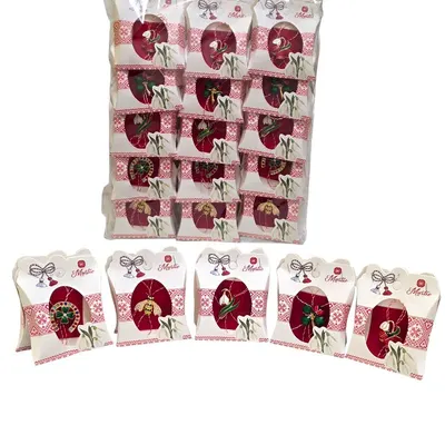 Martisoare gata facute in cutiuta cu brose metalice diferite, 30/ buc pe set cu brose diverse