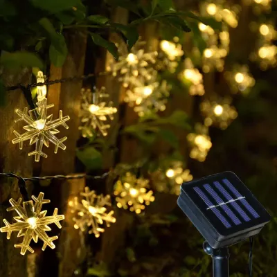 Instalatie Solara cu LED, 7 metri cu 50 fulgi de nea cristal