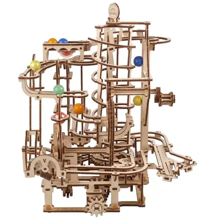 Puzzle 3D din lemn Ugears din 266 piese - Pistă spirală pentru bile de marmură