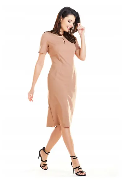 Rochie eleganta mulata midi cu decupaj la decolteu si maneci scurte - - Bej