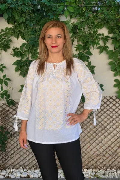 Ie Traditionala Fabiana 52
