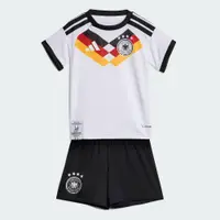 Echipament pentru bebeluși Germania 26 pentru meciuri pe teren propriu