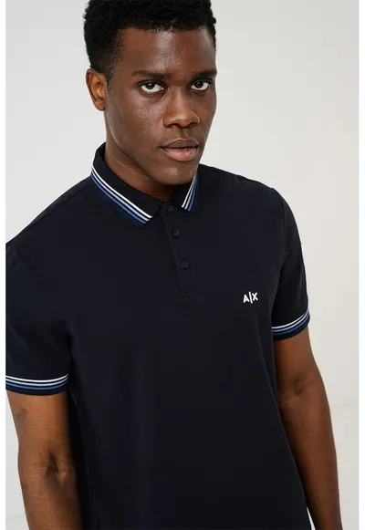 Tricou polo din bumbac cu logo brodat discret - Albastru inchis/Alb murdar/Bleumarin