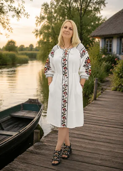 Rochie Traditionala cu broderie Dafina