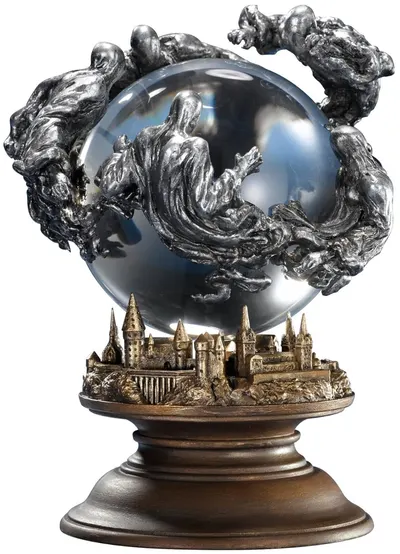 Statuetă The Noble Collection Movies: Harry Potter - Dementor's Crystal Ball, 13 cm