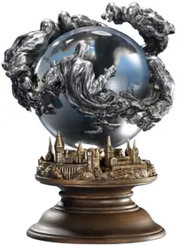 Statuetă The Noble Collection Movies: Harry Potter - Dementor's Crystal Ball, 13 cm