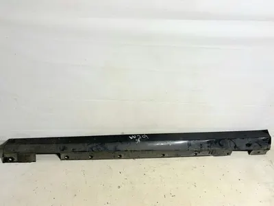 Prag stanga culoare negru obsidian - 197 Mercedes C-Class (2007-2010) [W204]