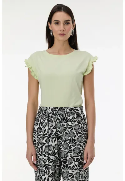 Tricou cu garnitura cu volane pe maneci - Galben pal