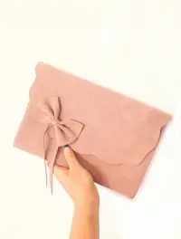 Plic roz pudra, din piele naturala intoarsa, cu fundita,handmade