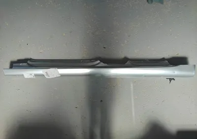 Prag lateral stanga potrivit VW GOLF 5 2003-2010 (5 usi)