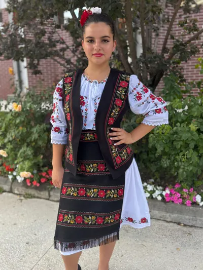Costum Rochie Vesta Brau si 2 Fote Filipa