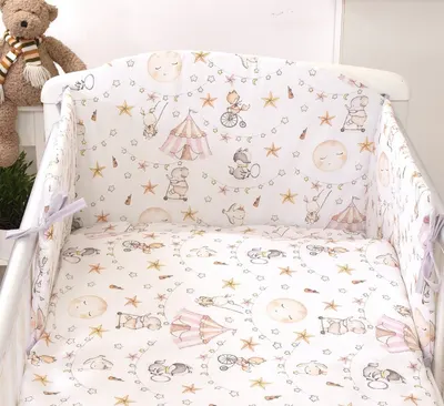 Set lenjerie din bumbac cu protectie laterala Amy pentru pat bebe 120 x 60 cm Circ roz