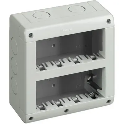 idrobox matix - doza IP40 8 module Vert.