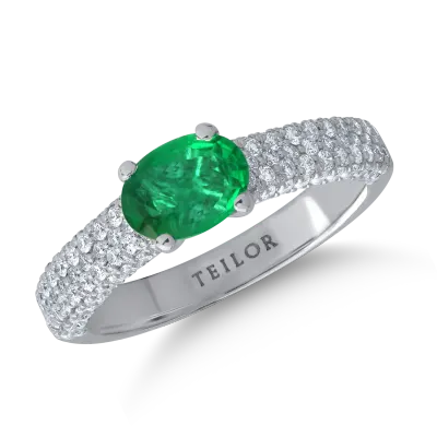 Inel din aur alb cu smarald oval de 0.7ct si diamante de 0.6ct