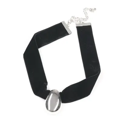 Colier tip choker elegant cu detaliu oval argintiu