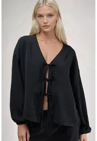 Bluza supradimensionata decolteu in V Negru - - Alb