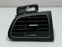 Grila ventilatie dreapta fata 687600666R Renault Megane 4 facelift (2020-2024)