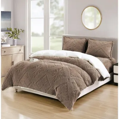 Lenjerie de Pat Dublu, CoCoLiNo Ultra Pufoasa, cu Blanita Sherpa Alba, 4 piese, Cearsaf cu ELASTIC, Model Traditional 3D, Maro