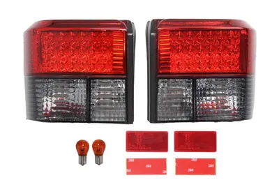 Set stop tripla lampa spate (Semnalizator fumuriu, culoare sticla: rosu) VW TRANSPORTER BUS PLATFORMA SASIU 1995-2003