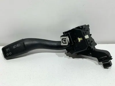 Maneta semnalizare 8P0953513A Audi A3 facelift (2008-2013) [8P1]
