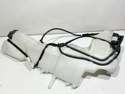 Vas lichid parbriz 3M51-13K163-AE Ford C-Max facelift (2007-2010) 2.0 tdci G6DG 136 cp