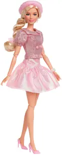 Păpuşă Barbie The Movie - Cu o rochie roz și o beretă